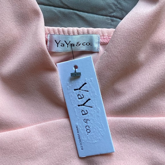 YaYa & Co Pink V-Neck Peplum Crop Top - Picture 3 of 4